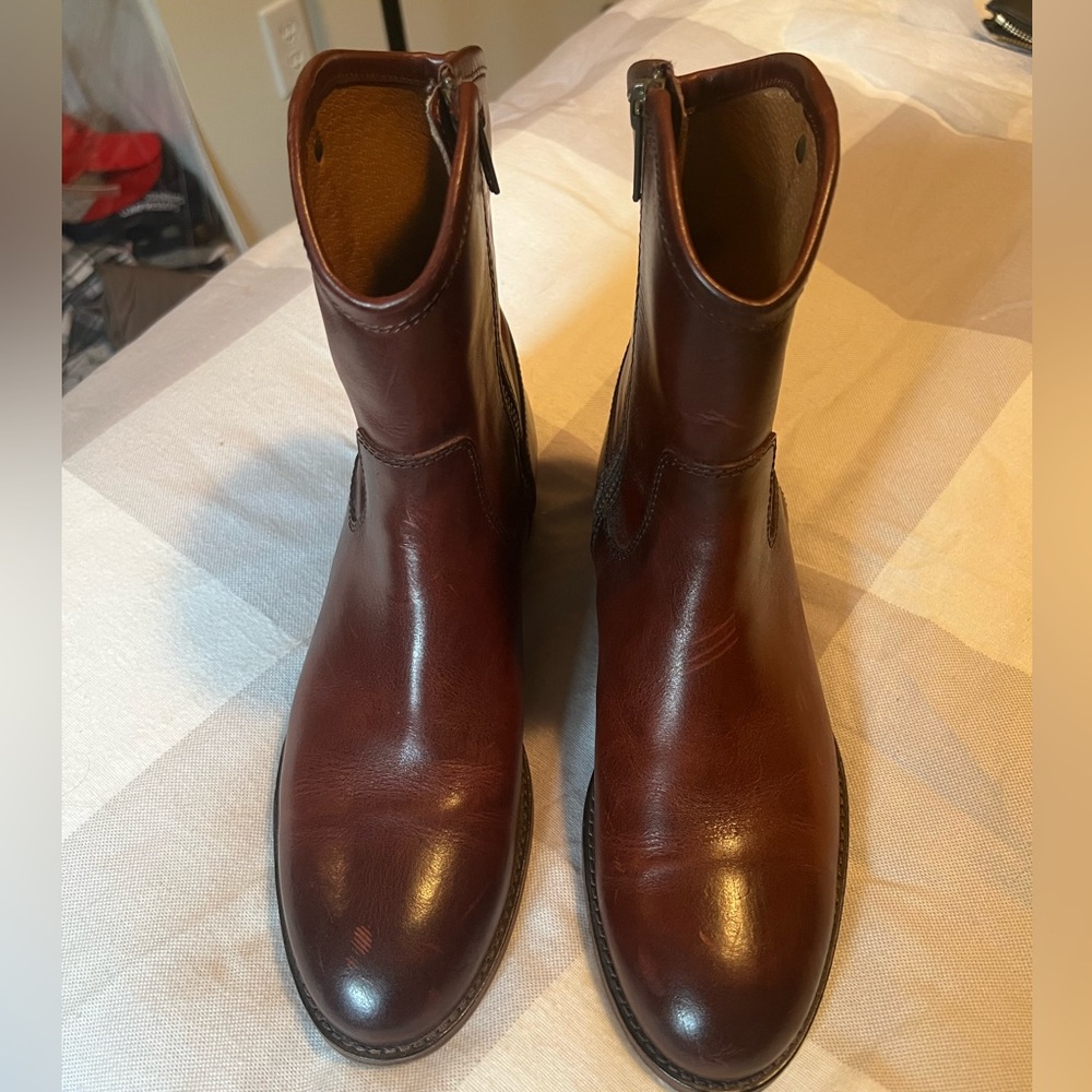 FRYE Melissa Button Short Bootie Size 6